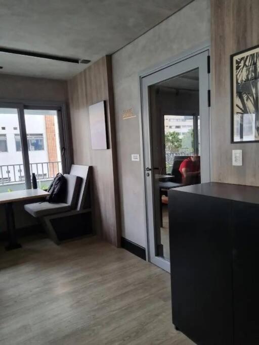 Apartamento Mobiliado, Com Garagem, 50m Metro Brooklin, Proximo Shopping Morumbi Em Sp